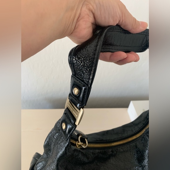 Michael Kors Patent leather hobo bag - Picture 10 of 13